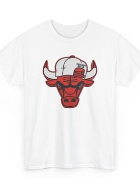 Chicago Bulls Graphic Tee - White with Red Logo